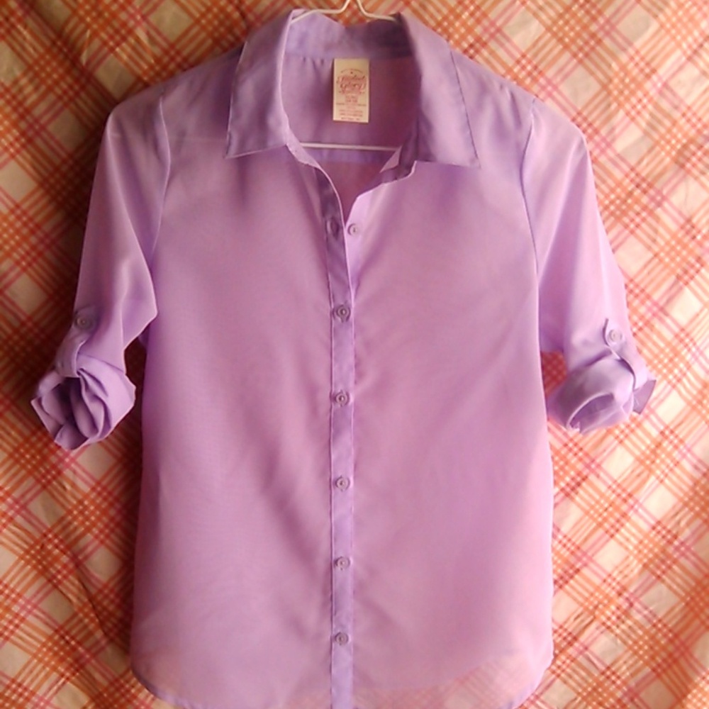 ❤️ Semi Sheer Lavender Button Down Blouse 2/$15